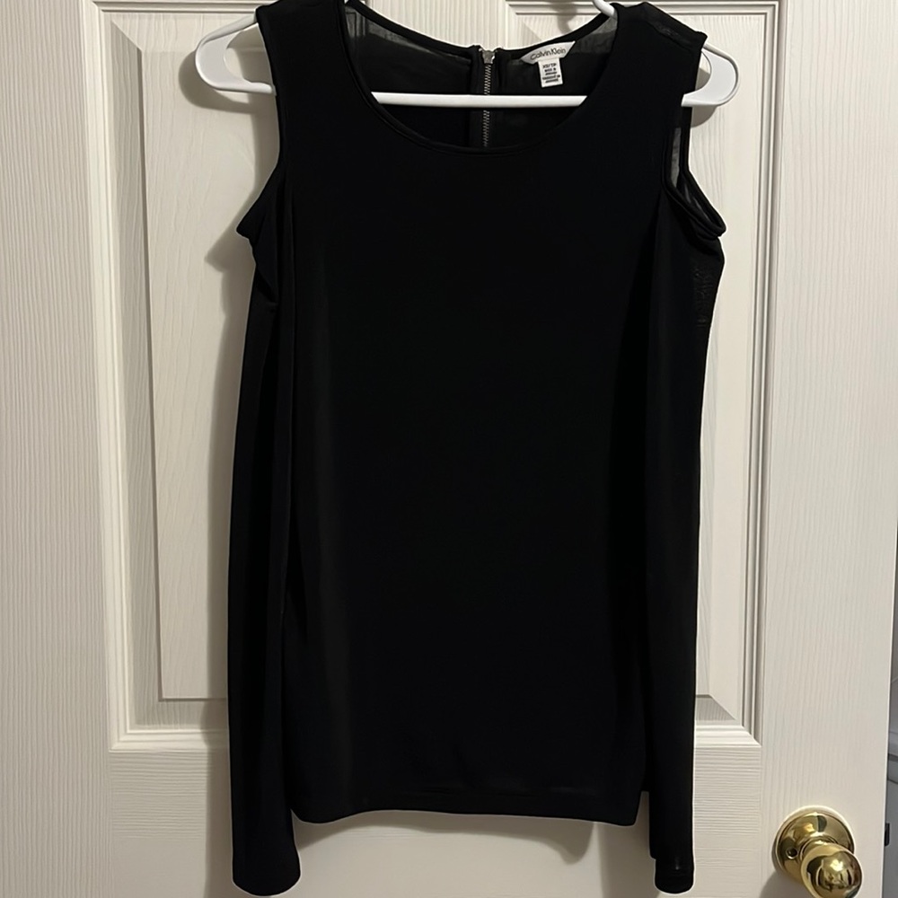 Cold shoulder long sleeve top